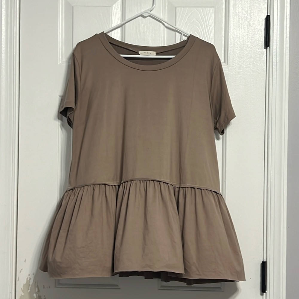 Boutique | Kahki entro Peplum Top